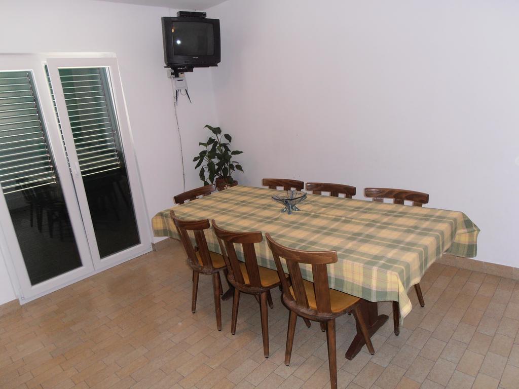 Apartment Villa Besker Makarska Exterior photo
